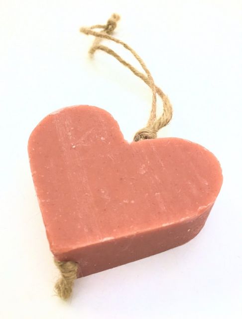 h.e.15L Love soap